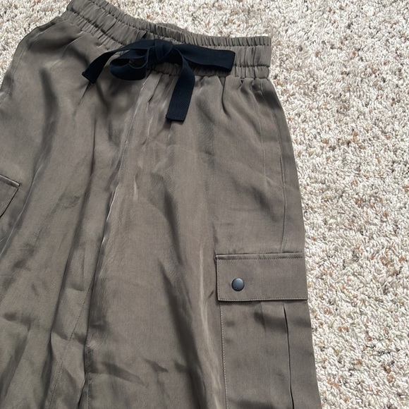 Brand new without tags silk like flare pants - Picture 3 of 5